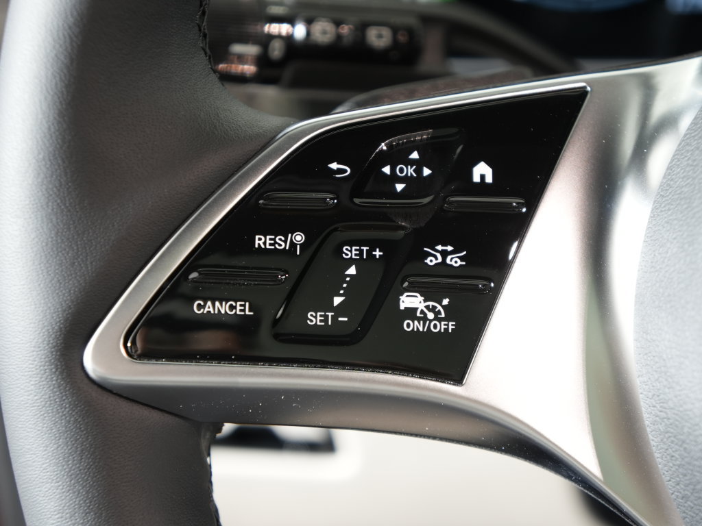 Certified 2026 Mercedes-Benz GLC 300 4MATIC image 17