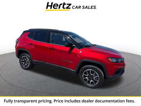 Used 2025 Jeep Compass Trailhawk AWD/4WD image 1