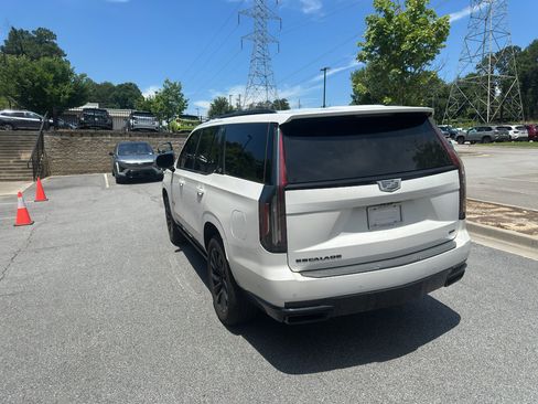 Used 2021 Cadillac Escalade Sport Platinum w/ LPO, ONYX Package AWD/4WD image 7