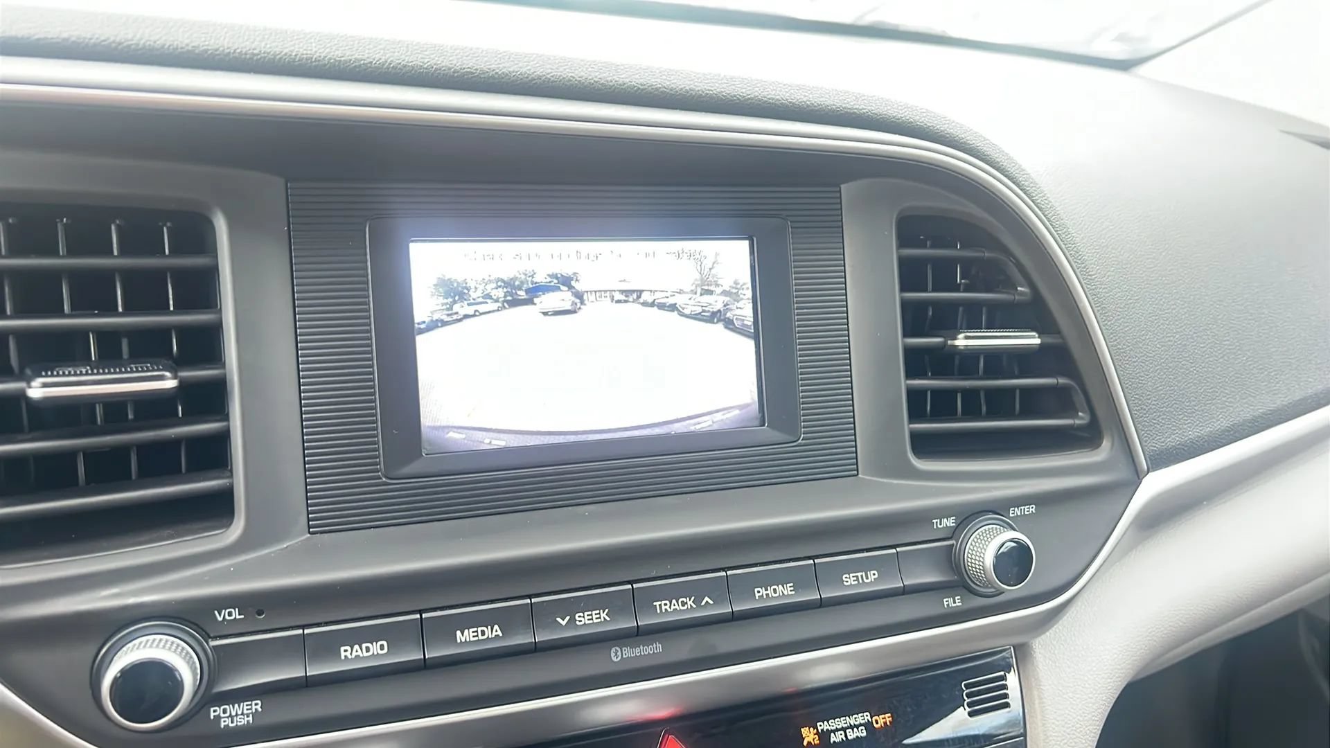 Used 2020 Hyundai Elantra SE FWD image 14