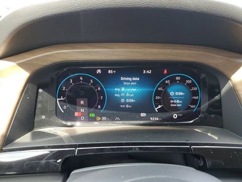 Certified 2025 Volkswagen Atlas SE FWD image 24