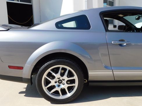 Used 2007 Ford Mustang Shelby GT500 RWD image 27