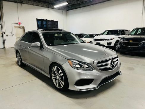 Used 2014 Mercedes-Benz E 350 Sedan image 4
