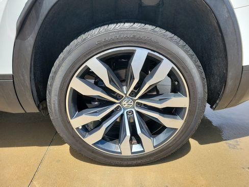Used 2019 Volkswagen Atlas SE FWD image 12