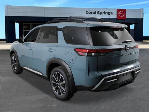 New 2026 Nissan Pathfinder Platinum w/ Cargo Package FWD image 3