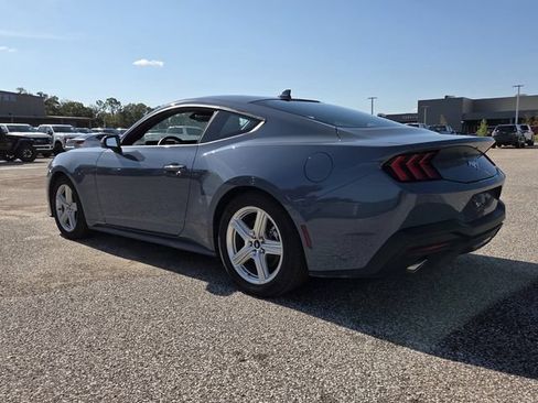 Used 2026 Ford Mustang Coupe RWD image 6