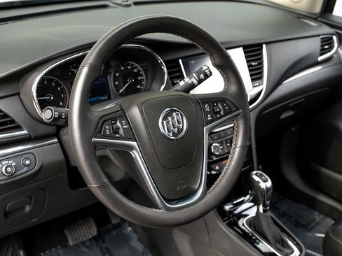 Used 2019 Buick Encore Essence w/ Experience Buick Package FWD image 17