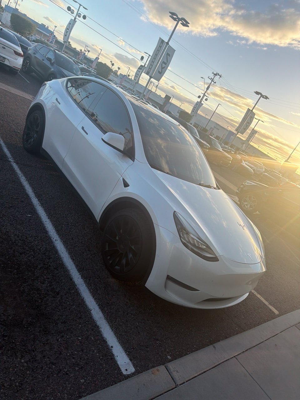Used 2021 Tesla Model Y Long Range AWD/4WD image 13