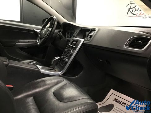 Used 2014 Volvo S60 T5 image 37