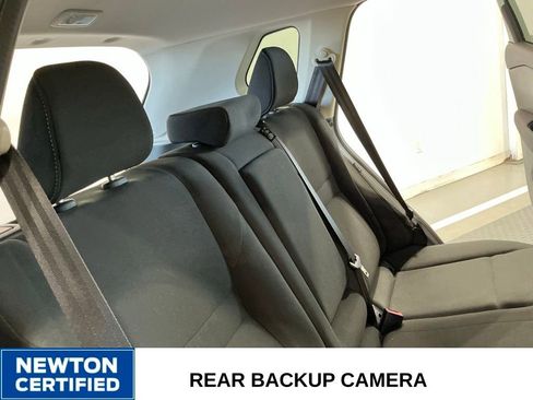 Used 2025 Nissan Rogue S FWD image 14
