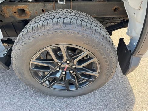 Used 2022 GMC Sierra 1500 Elevation w/ LPO, Elevation Black Package AWD/4WD image 28