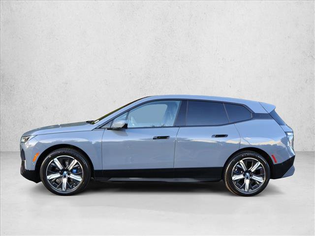 Used 2023 BMW iX xDrive50 w/ Sport Package AWD/4WD image 11