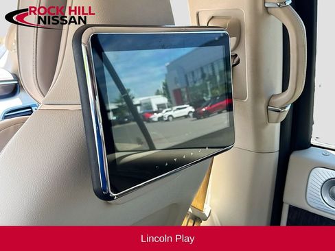 Used 2019 Lincoln Navigator Reserve AWD/4WD image 27