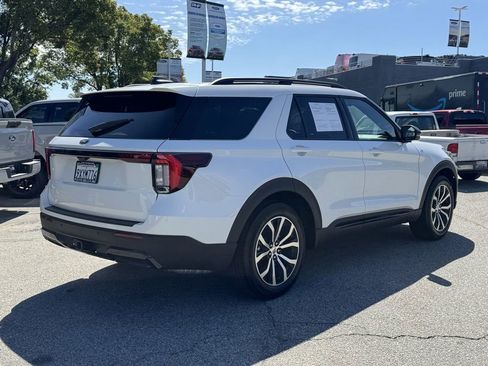 Used 2026 Ford Explorer ST-Line w/ Premium Package RWD image 5