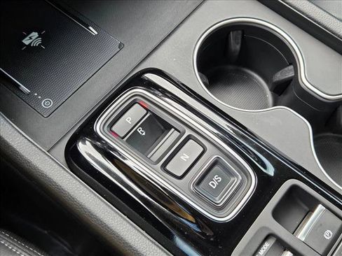 Used 2025 Honda Pilot Touring image 12