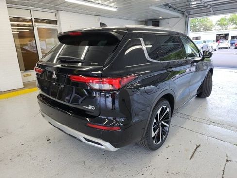 Used 2023 Mitsubishi Outlander SEL image 13