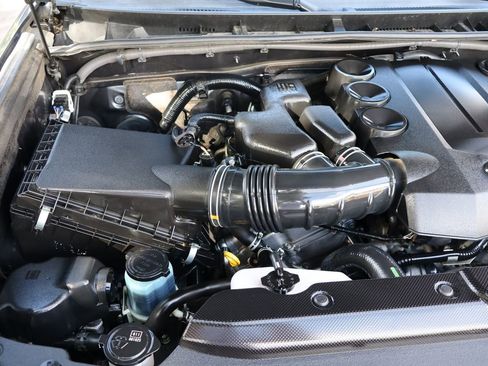 Used 2020 Toyota 4Runner SR5 image 40