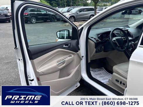Used 2014 Ford Escape Titanium w/ Equipment Group 401A AWD/4WD image 9