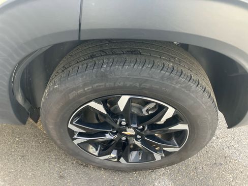 Used 2023 Chevrolet TrailBlazer LT AWD/4WD image 6