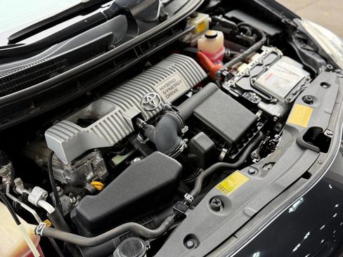 Used 2012 Toyota Prius Two image 5