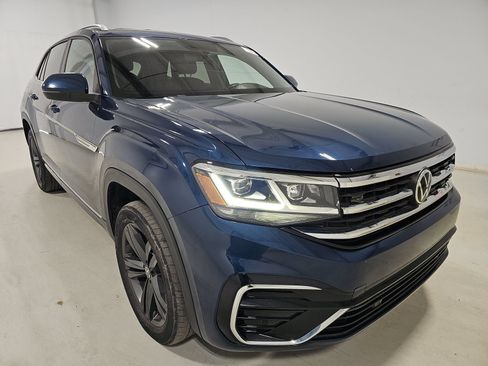 Used 2021 Volkswagen Atlas Cross Sport SE FWD image 4