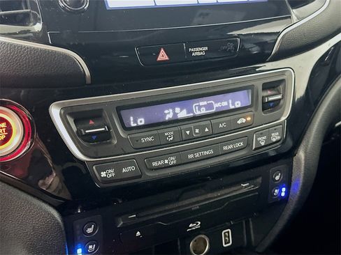 Used 2020 Honda Pilot Elite image 27