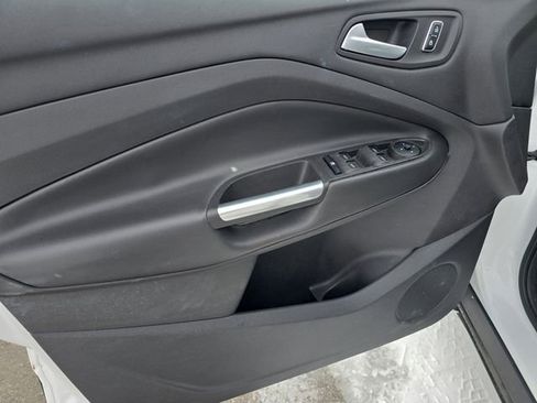 Used 2015 Ford Escape SE image 10