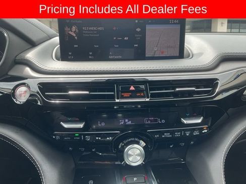 Used 2024 Acura MDX SH-AWD w/ Advance Package image 17