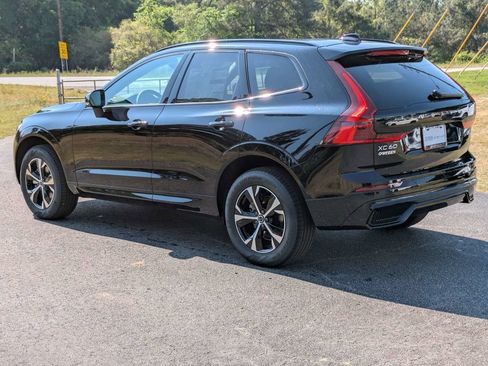 Certified 2026 Volvo XC60 B5 Core w/ Climate Package AWD/4WD image 4