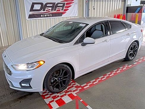 Used 2020 Ford Fusion SE w/ Equipment Group 151A FWD image 1