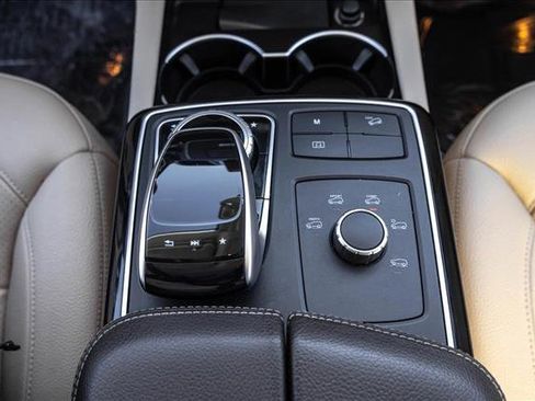 Certified 2017 Mercedes-Benz GLE 350 4MATIC image 20