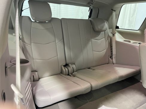 Used 2020 Cadillac Escalade Premium Luxury AWD/4WD image 31