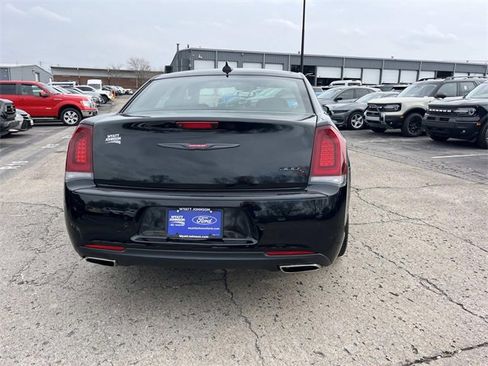 Used 2023 Chrysler 300 S image 4
