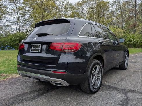 Used 2022 Mercedes-Benz GLC 300 4MATIC w/ Premium Package Lite image 5