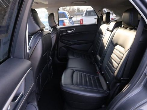 Certified 2024 Ford Edge SEL image 9