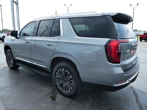 Used 2025 GMC Yukon Elevation w/ Technology Package AWD/4WD image 8