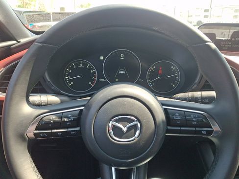 Certified 2025 MAZDA MAZDA3 2.5 S Hatchback w/ Appearance Package FWD image 22