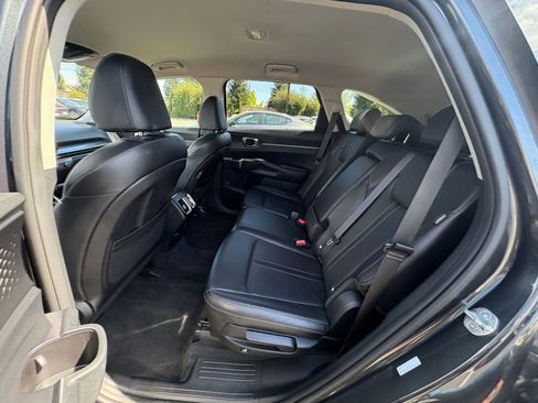 Used 2024 Kia Sorento S FWD image 27