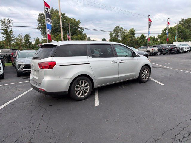 Used 2019 Kia Sedona EX FWD image 12