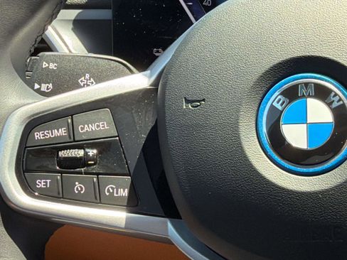 Used 2025 BMW i4 eDrive40 RWD image 11