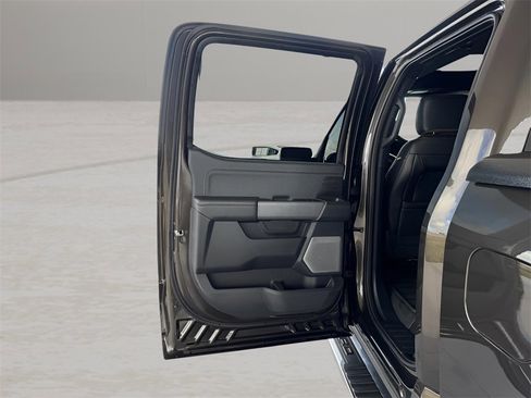 Used 2024 Ford F150 Lariat w/ Equipment Group 502A High image 18