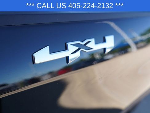 Used 2025 GMC Sierra 1500 SLT AWD/4WD image 9