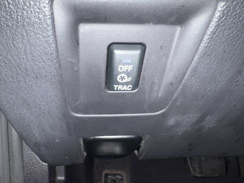 Used 2004 Ford Thunderbird Deluxe image 16