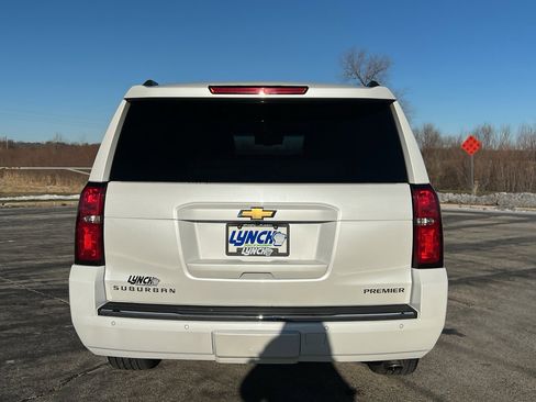 Used 2019 Chevrolet Suburban Premier image 3