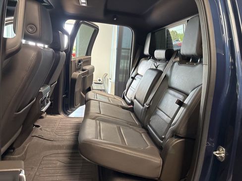 Used 2022 GMC Sierra 2500 Denali w/ Denali Ultimate Package AWD/4WD image 32