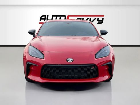 Used 2025 Toyota GR86 Premium w/ Performance Package RWD image 2