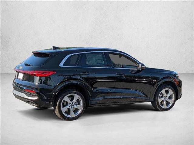 New 2025 Audi Q5 Premium w/ Premium Plus AWD/4WD image 2