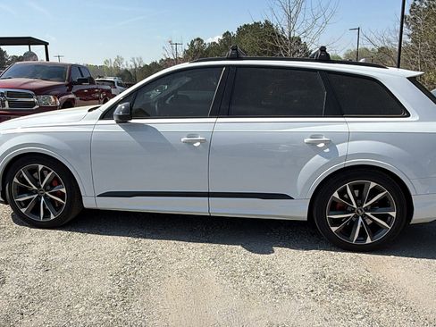 Used 2023 Audi SQ7 Prestige image 11