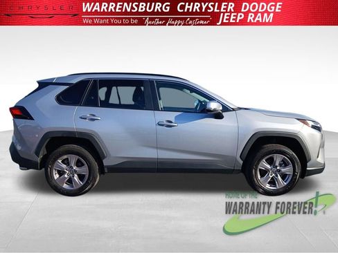 Used 2025 Toyota RAV4 XLE image 2