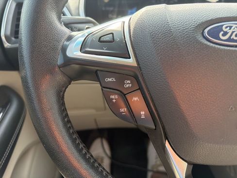 Used 2019 Ford Edge Titanium w/ Equipment Group 301A AWD/4WD image 15